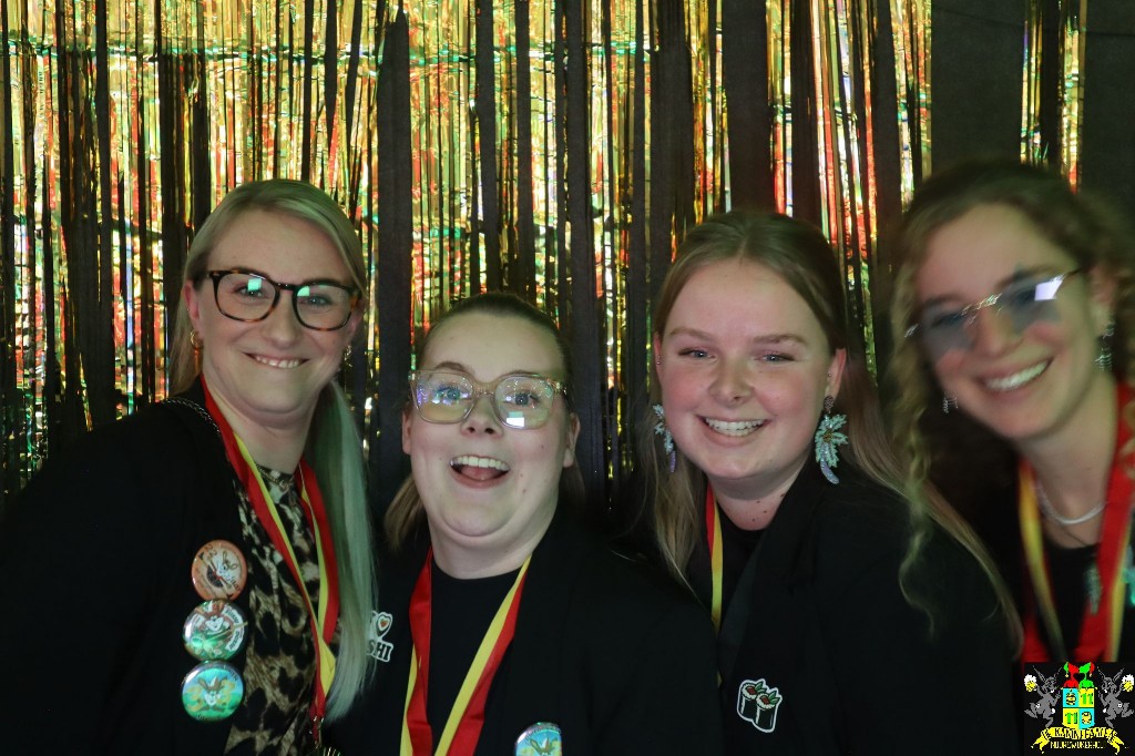 ../Images/Jeugd Opwarmbal Photobooth 365.jpg